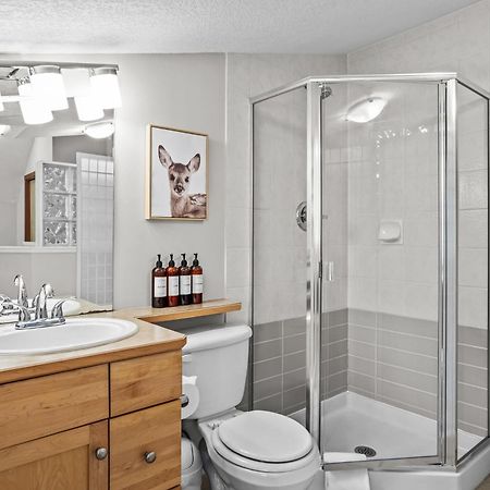 Charming 1 Bdrm Plus Loft With Views Managed By Little Sister Getaways キャンモア エクステリア 写真