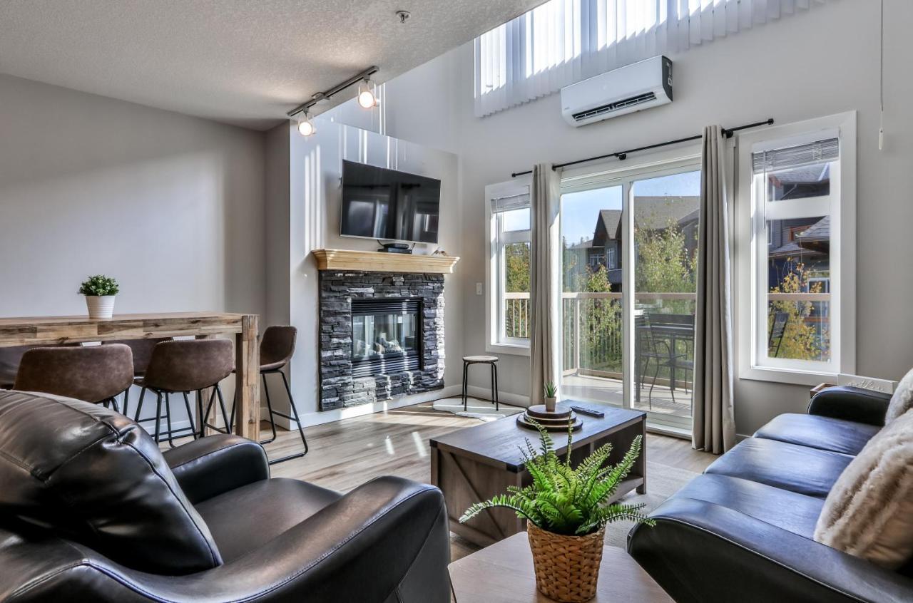 Charming 1 Bdrm Plus Loft With Views Managed By Little Sister Getaways キャンモア エクステリア 写真