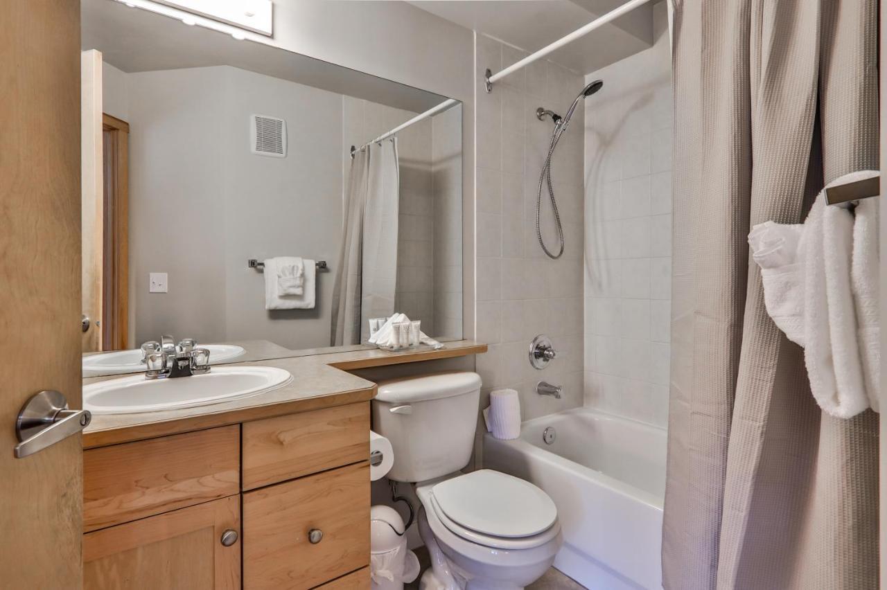Charming 1 Bdrm Plus Loft With Views Managed By Little Sister Getaways キャンモア エクステリア 写真