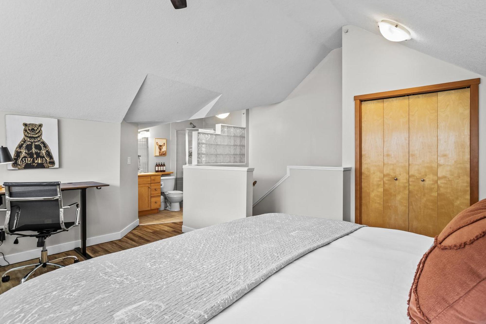 Charming 1 Bdrm Plus Loft With Views Managed By Little Sister Getaways キャンモア エクステリア 写真