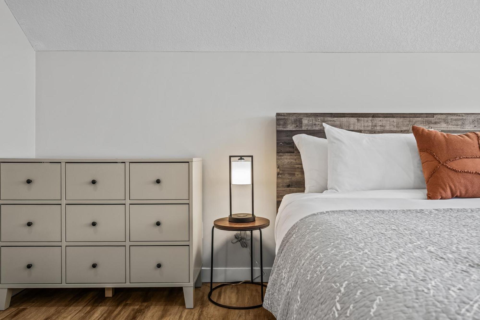 Charming 1 Bdrm Plus Loft With Views Managed By Little Sister Getaways キャンモア エクステリア 写真