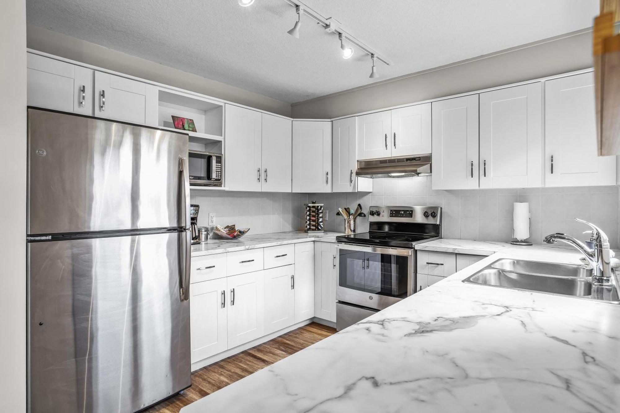 Charming 1 Bdrm Plus Loft With Views Managed By Little Sister Getaways キャンモア エクステリア 写真