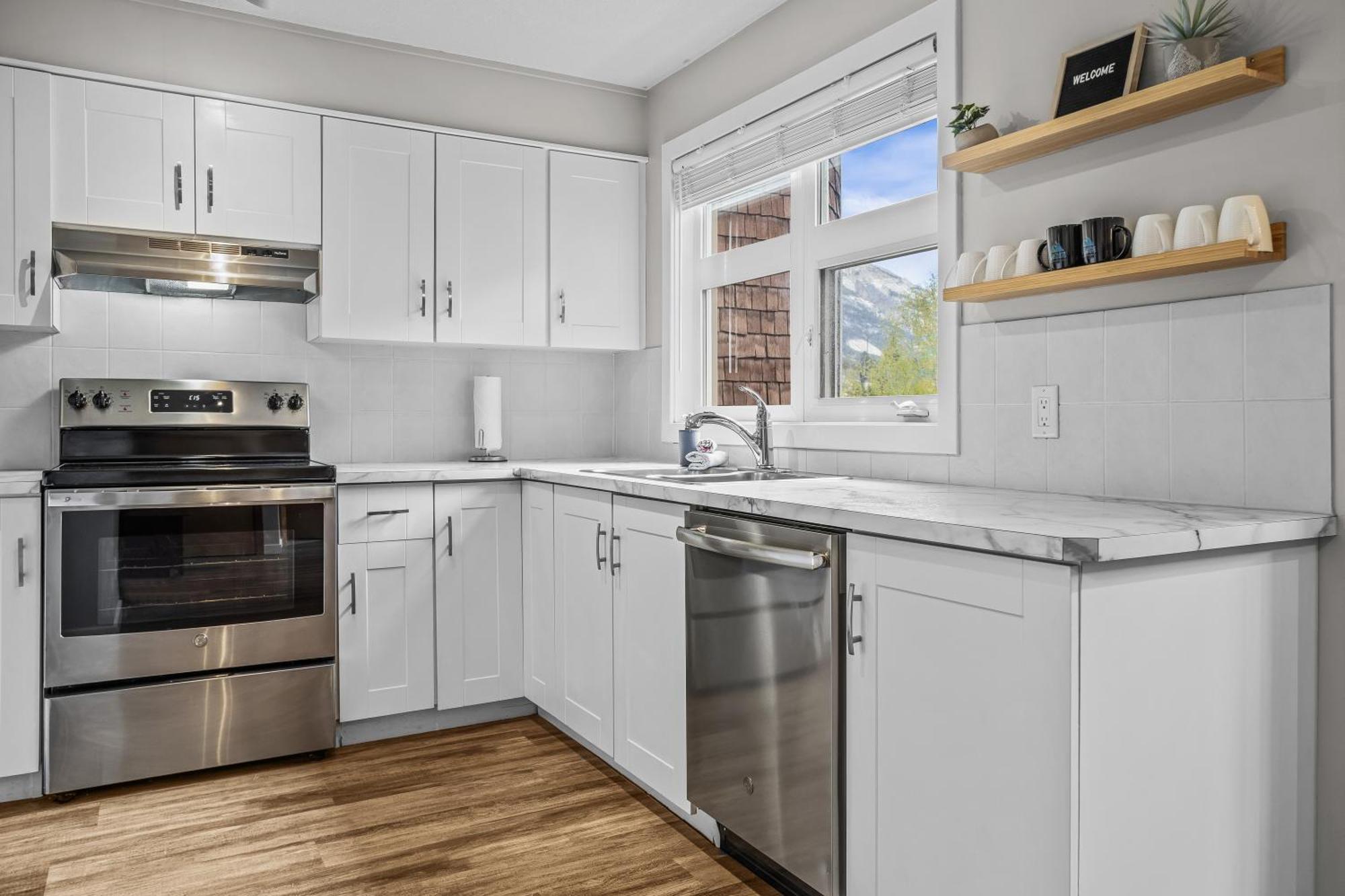 Charming 1 Bdrm Plus Loft With Views Managed By Little Sister Getaways キャンモア エクステリア 写真